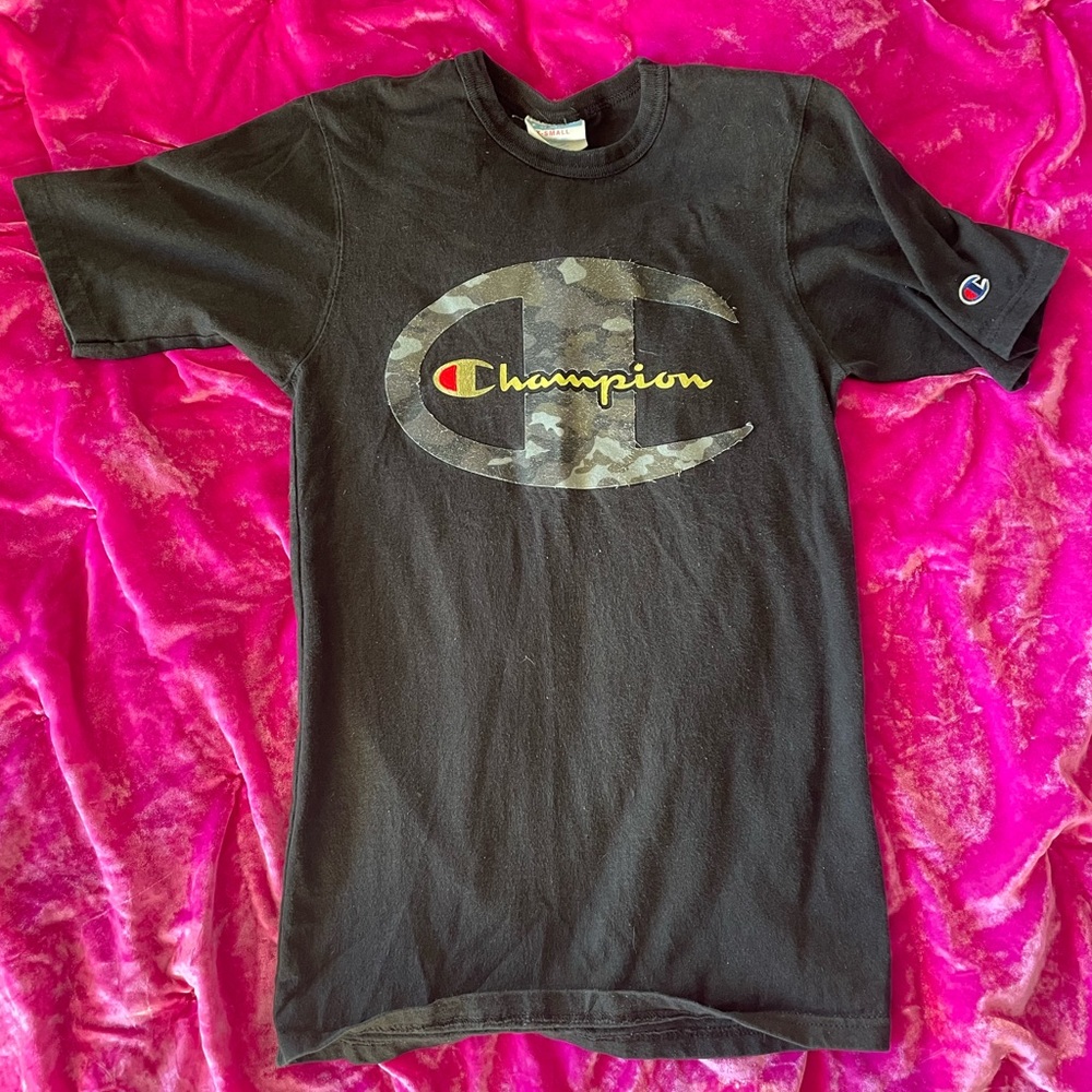 Champion t shirt embroidered size xtra small black gold camp